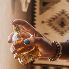 files/Women_s_Perfume_1_1_2_90675f55-7bf6-48ac-be3c-5937f53c5818.png